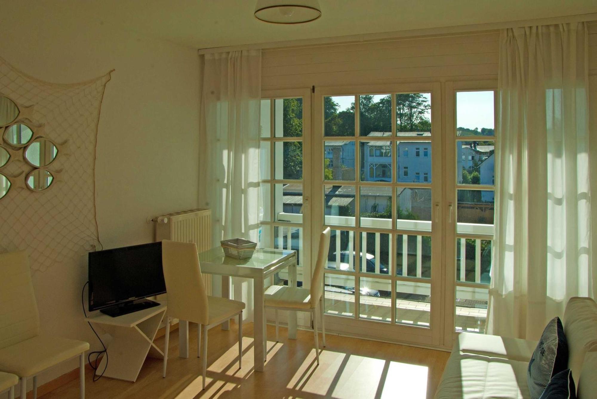 Haus Baltic 12 Mit Balkon - Zentrale Lage Im Ostseebad Sellin מראה חיצוני תמונה